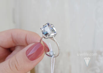Кольцо кубик с Кристаллом Swarovski. Фото