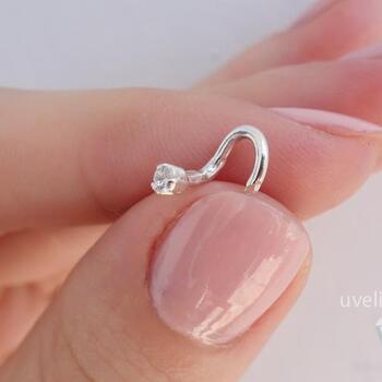 Серебряный пирсинг в нос